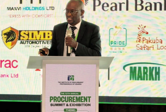 Mwinganisa delivering his remarks during the summit
